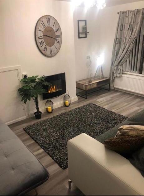 Lovely Ground Floor With Easy Parking. Belfast