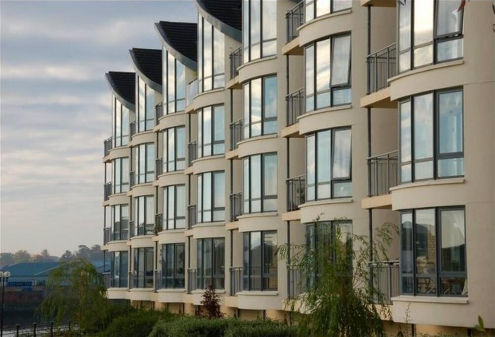 Riverside Flat In Belfast