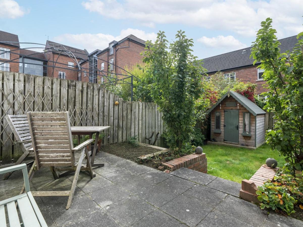 Pass The Keys Gorgeous 3br Townhouse With Garden South Holiday home *
