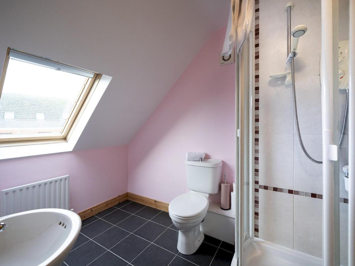 Holiday home Pass The Keys Lovely 4br W Garden 7 Min From Centre