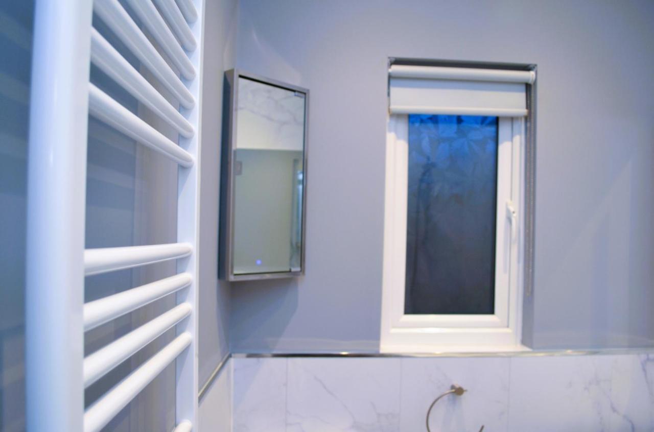 Sunnyside Up - Ormeau Townhouse