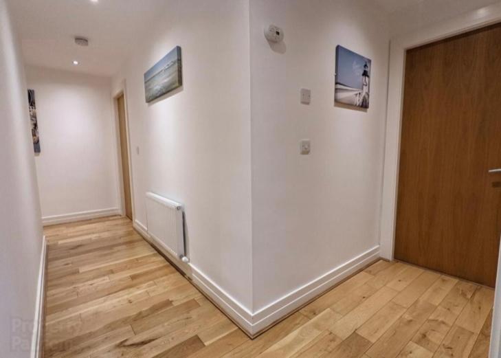 Stylish And Smart Two Double Bedroom Apartment *