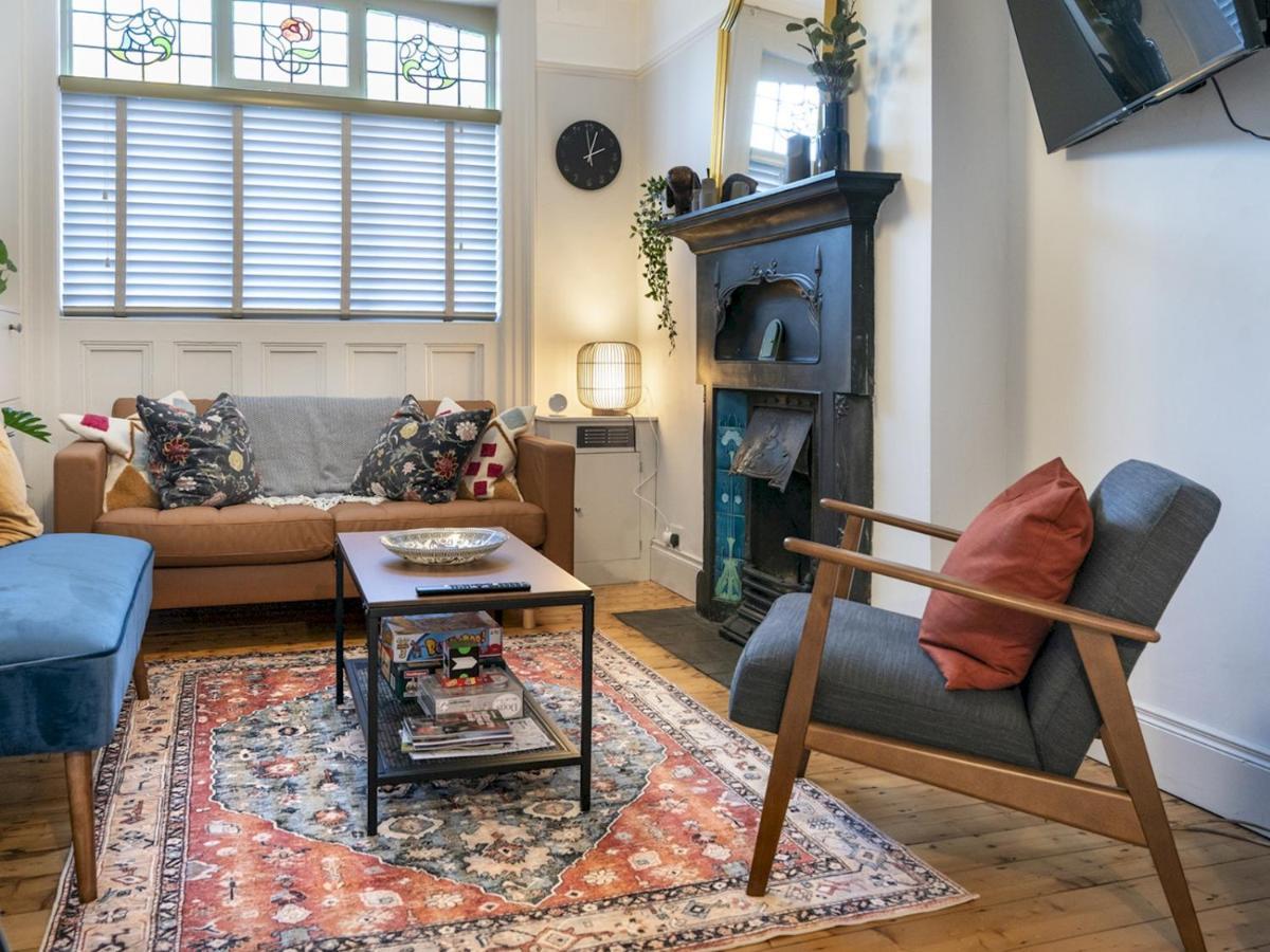 Holiday home Pass The Keys Exquisite 3 Floor Townhouse Perfect Location Belfast