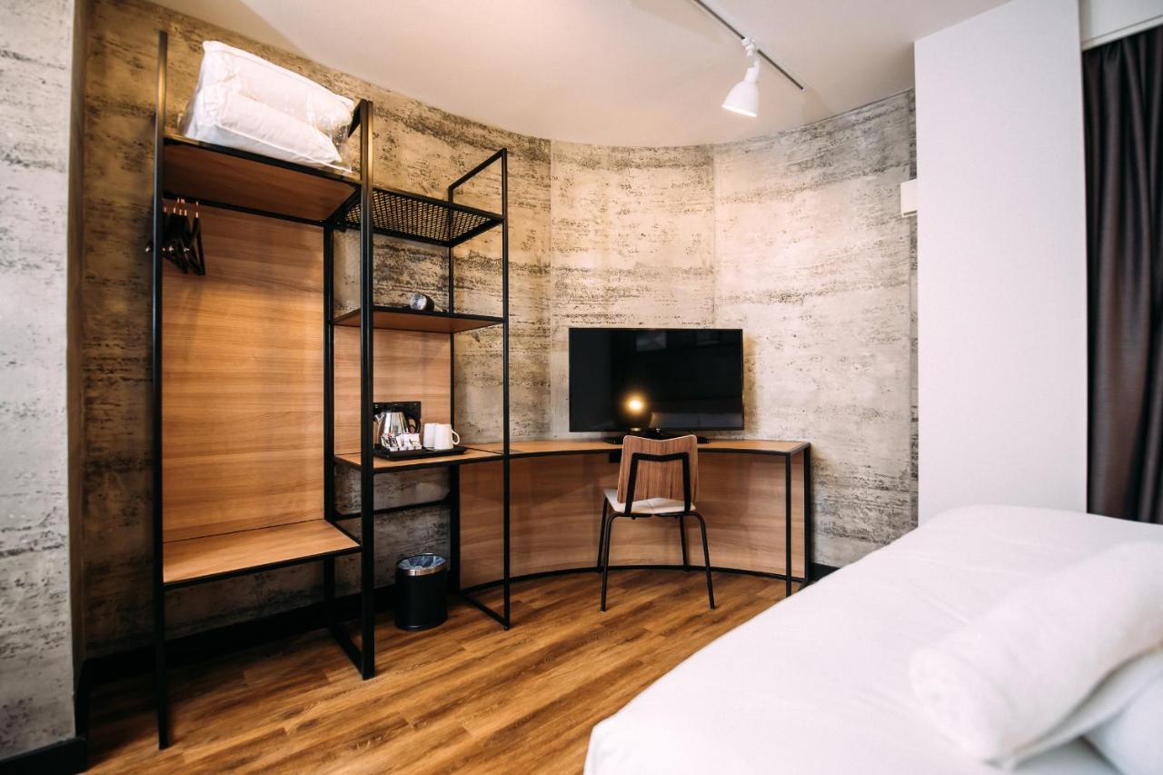 Ibis Centre Hotel 3*