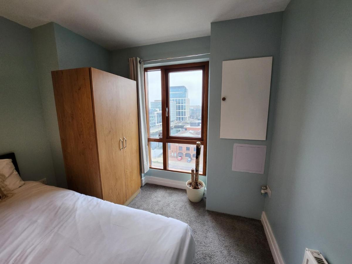 Views Apartment *