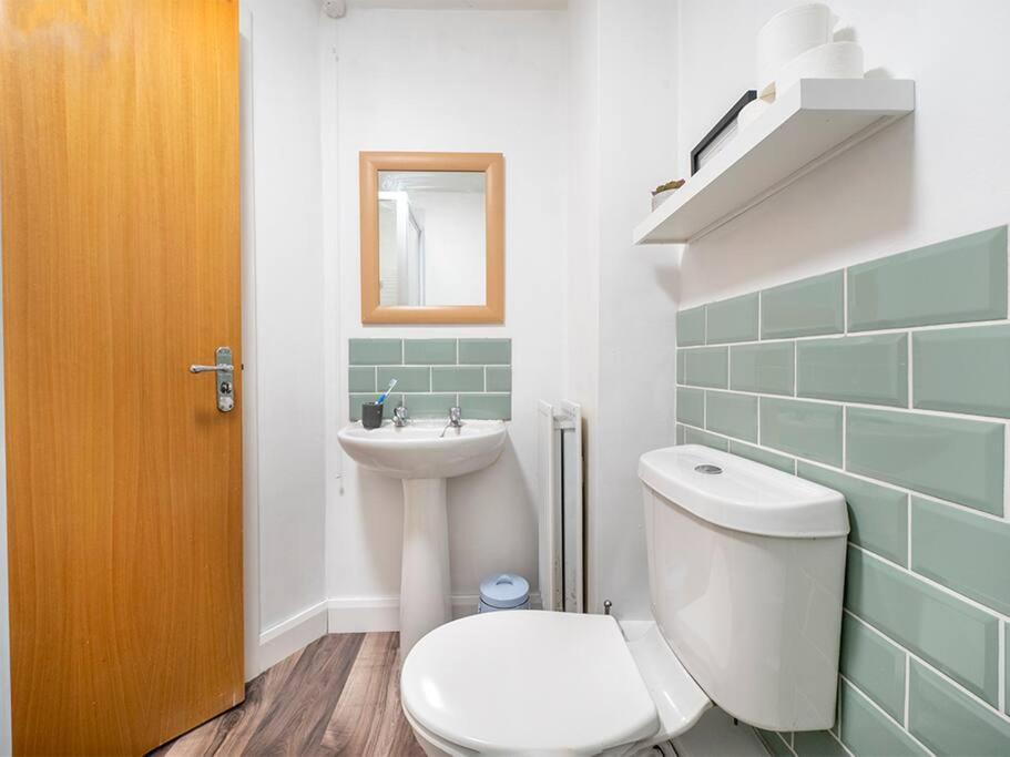 Lovely 2 Bedroom At Ormeau Park W/ Free Parking *