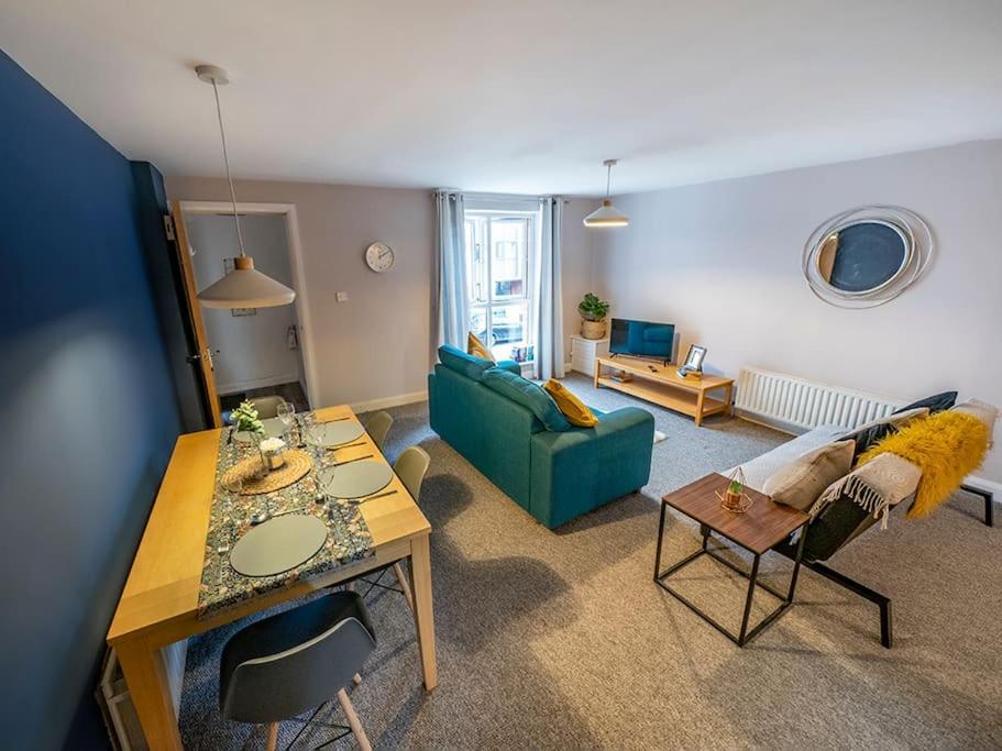 Lovely 2 Bedroom At Ormeau Park W/ Free Parking