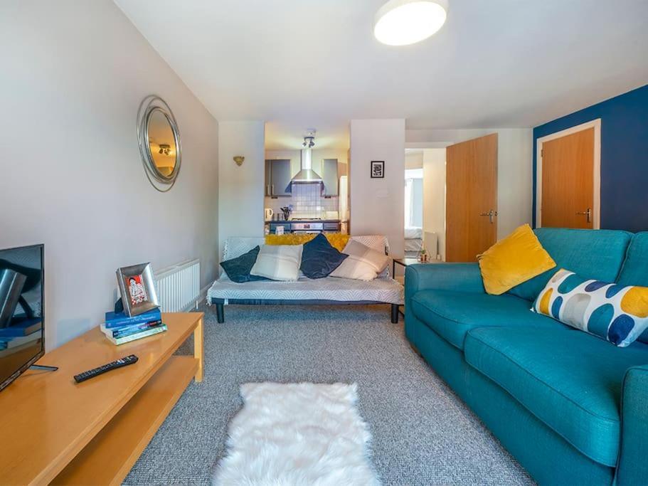 Lovely 2 Bedroom At Ormeau Park W/ Free Parking