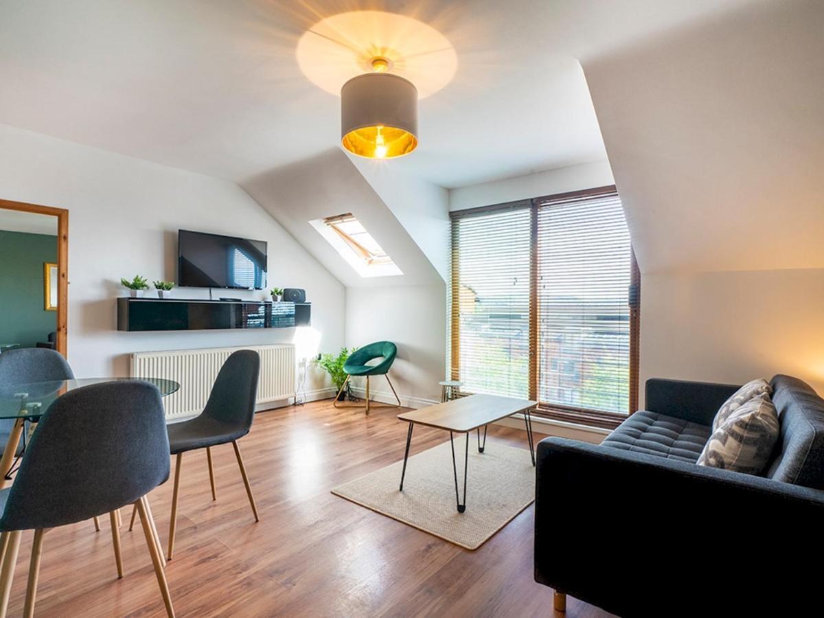 Titanic View Penthouse - Gated Complex - Parking *