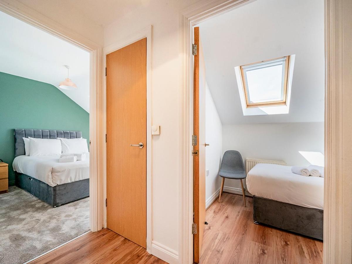 Titanic View Penthouse - Gated Complex - Parking Belfast