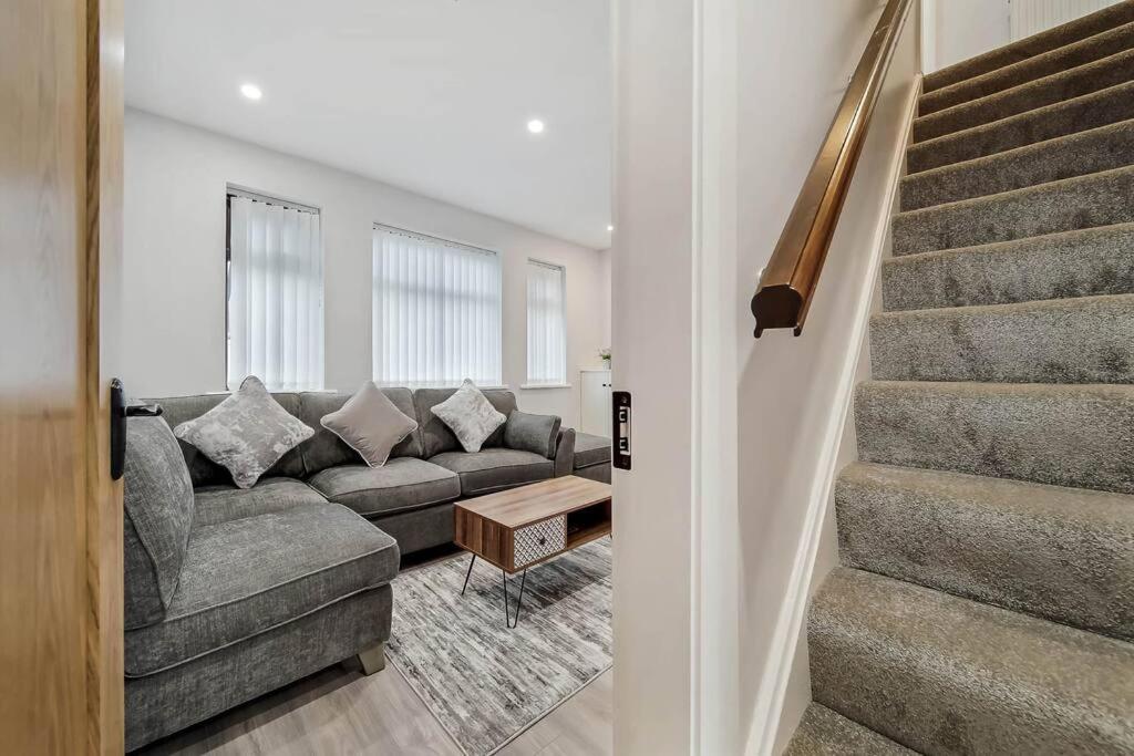 Ardoyne 'sleeping 4 Guests' Belfast