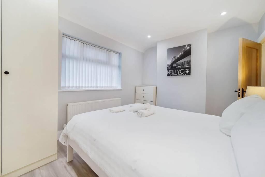Ardoyne 'sleeping 4 Guests' Villa