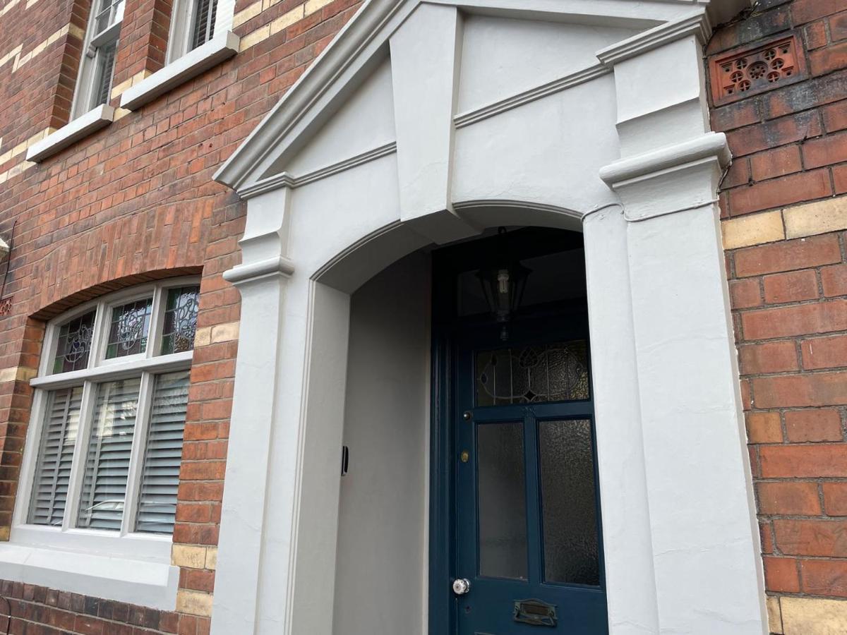 Pass The Keys Exquisite 3 Floor Townhouse Perfect Location Holiday home Belfast