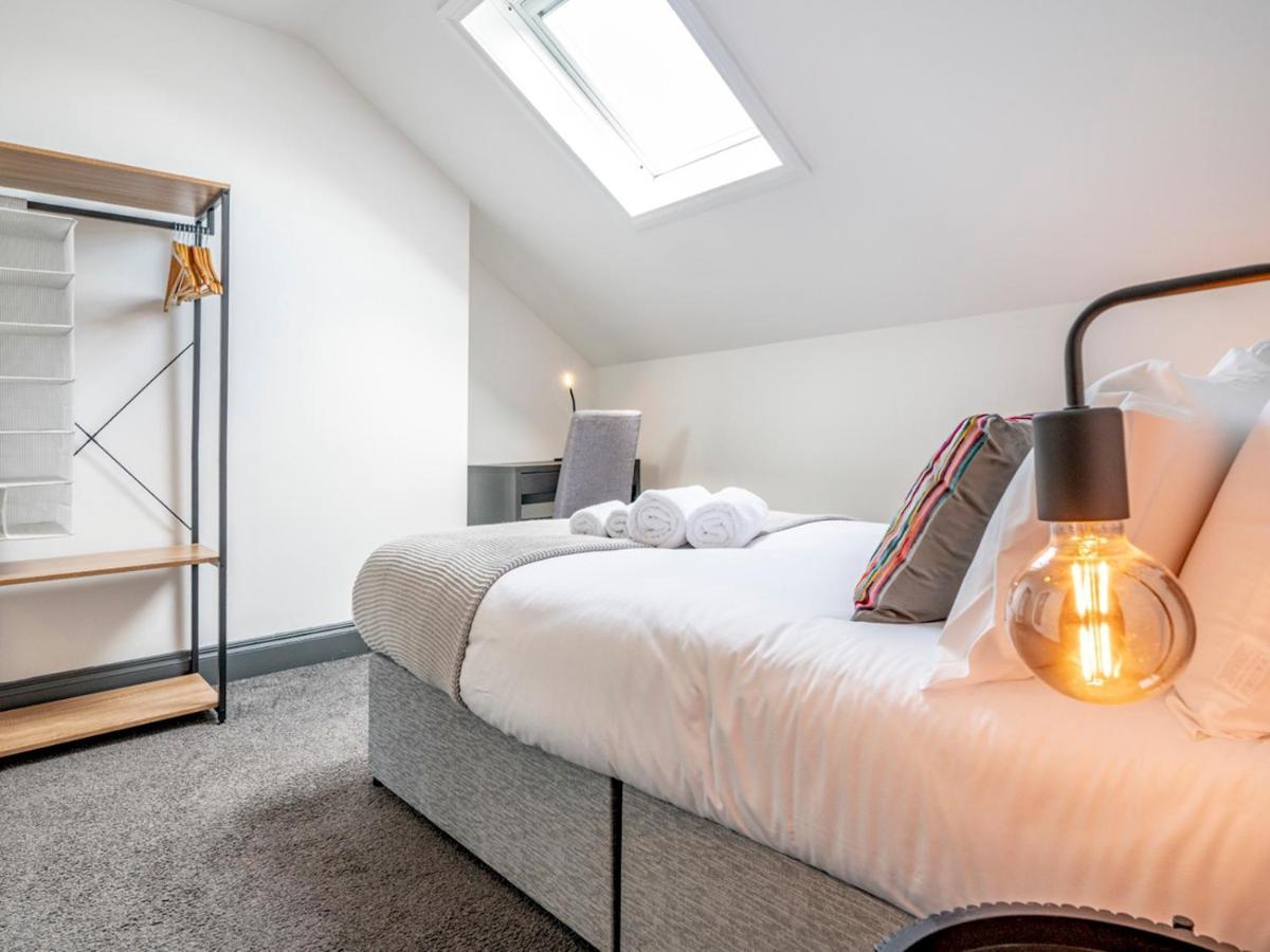 Pass The Keys Spacious Queens Uni Beside Cafes And Restaurants Apartment Belfast