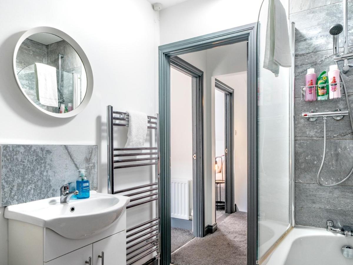 Pass The Keys Spacious Queens Uni Beside Cafes And Restaurants Apartment Belfast