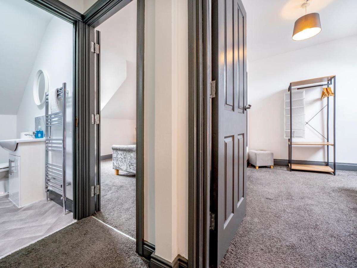 Apartment Pass The Keys Spacious Queens Uni Beside Cafes And Restaurants Belfast