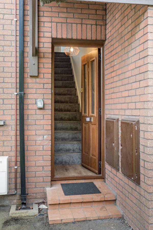 2 Bedroom Apartment *