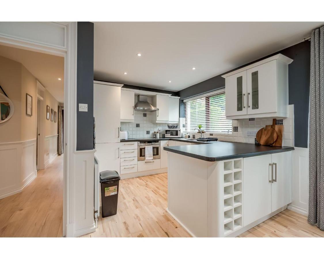 Windsor Apartment *