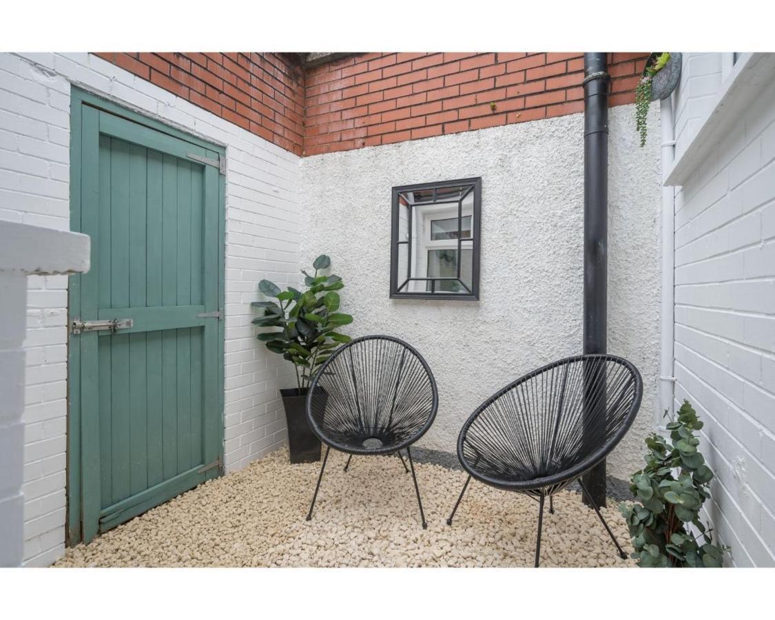 Work-rest-play R&r Apartment Belfast