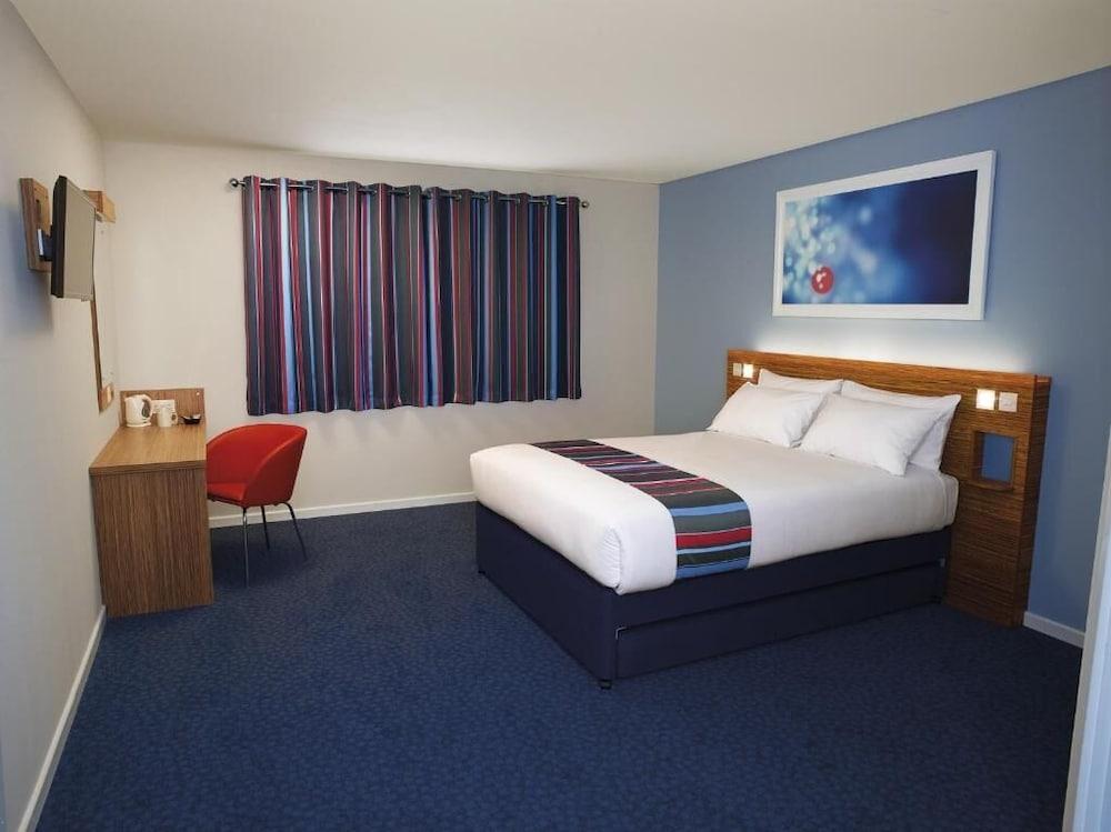 Travelodge 3*