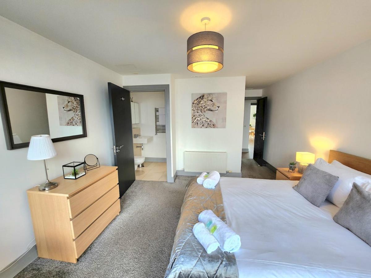 Pass The Keys Stunning Penthouse With Balcony Sunset Views Apartment Belfast