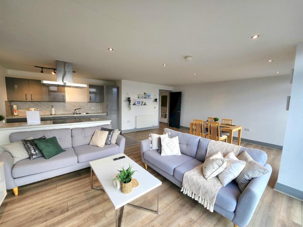 Pass The Keys Stunning Penthouse With Balcony Sunset Views