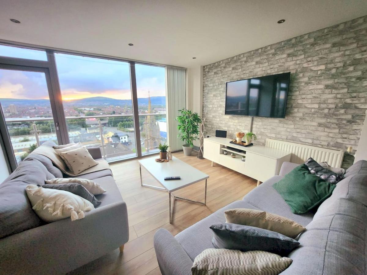 Apartment Pass The Keys Stunning Penthouse With Balcony Sunset Views *