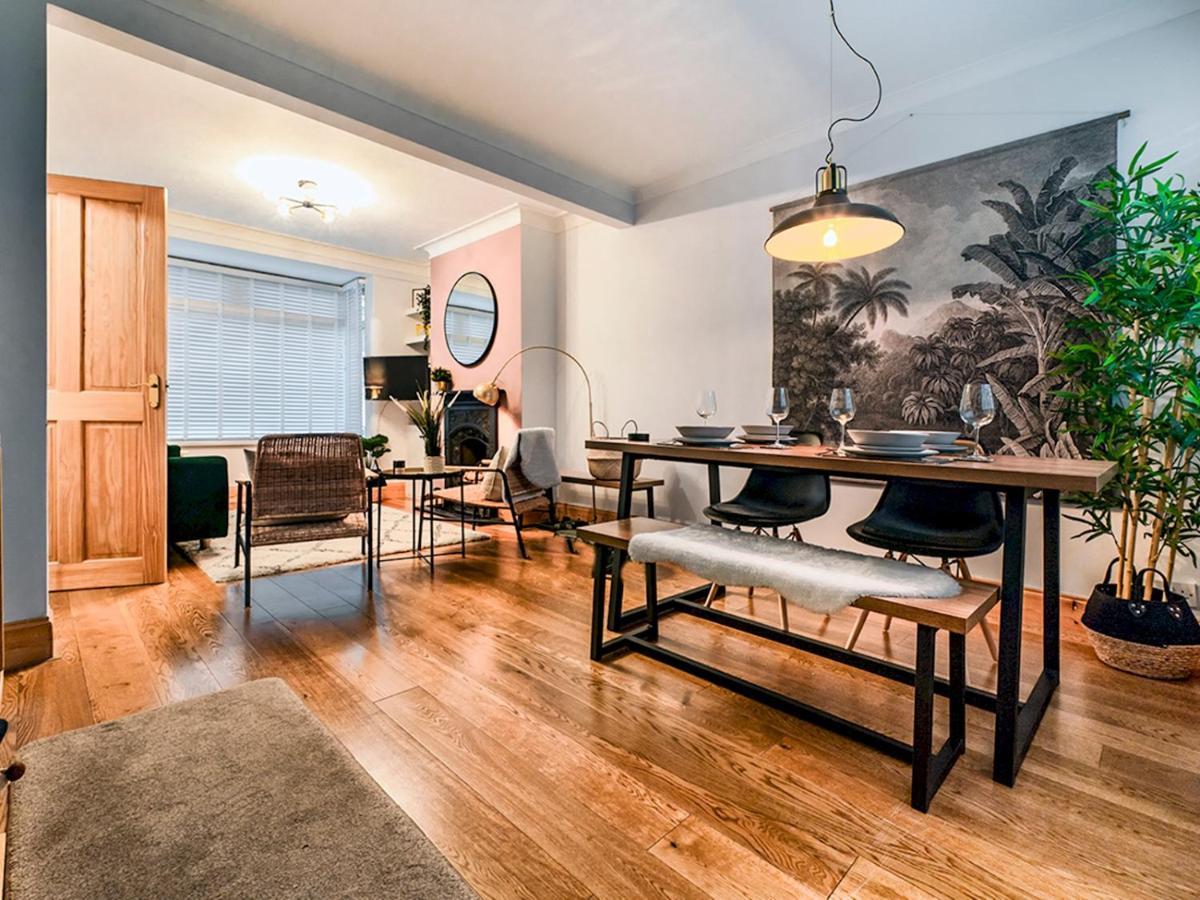 Pass The Keys Stunning 2br Townhouse In Belfasts Location