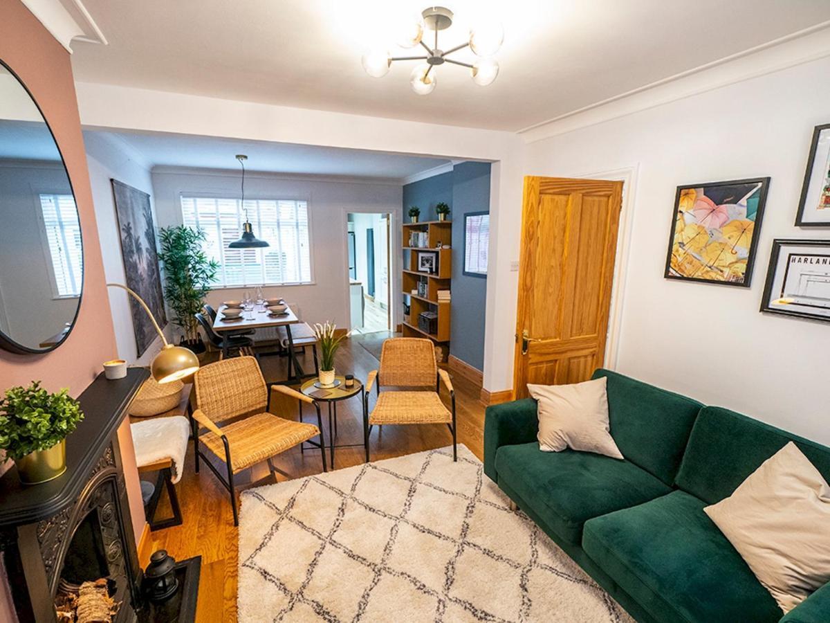 Pass The Keys Stunning 2br Townhouse In Belfasts Location Holiday home Belfast