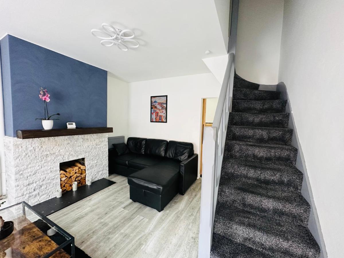 Cosy House With Floating Beds In * Belfast