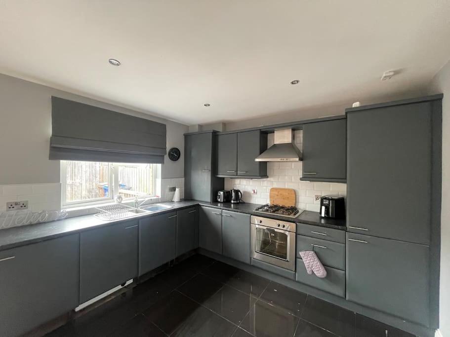 Apartment Mayfield Square *