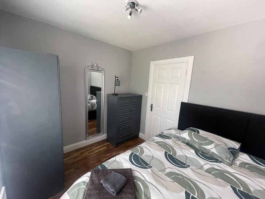 Apartment Mayfield Square