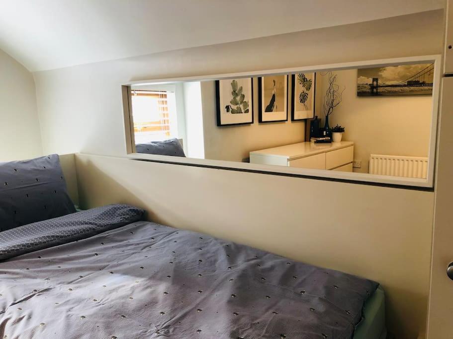Holiday home Cheerful 4 Bedroom Townhouse, Side Street Parking Belfast