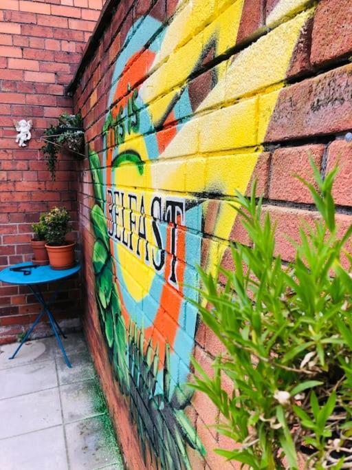 Cosy Two Bed Terraced House 7min Drive From Holiday home *