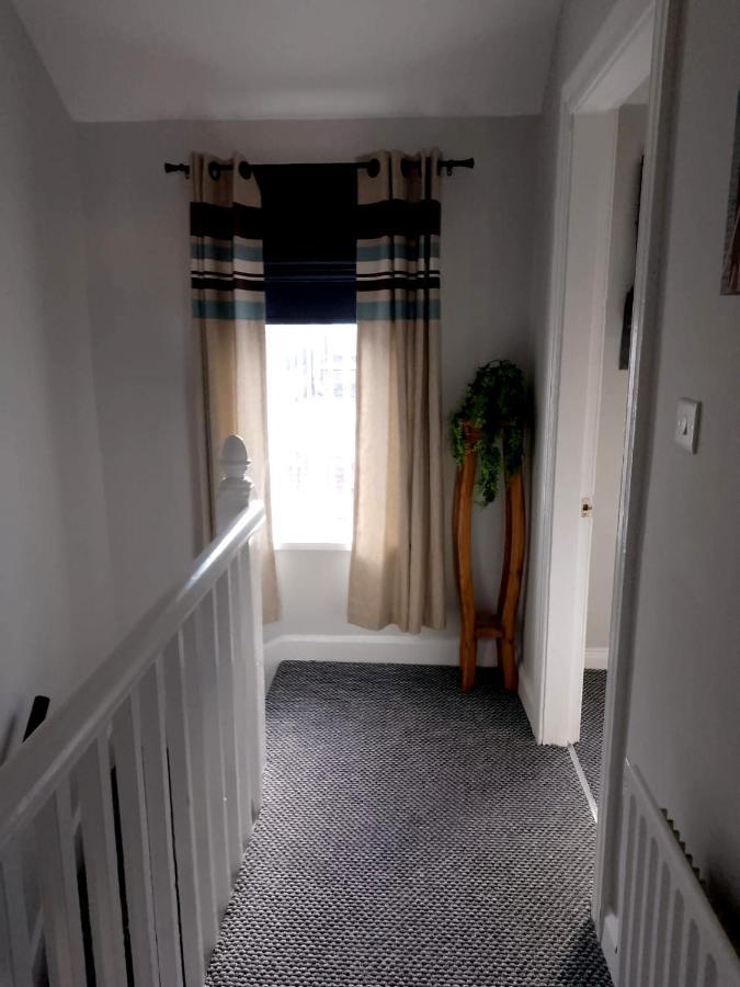 Maire Toireasa - Cosy Refurbished In The Gaeltacht Quarter * Belfast