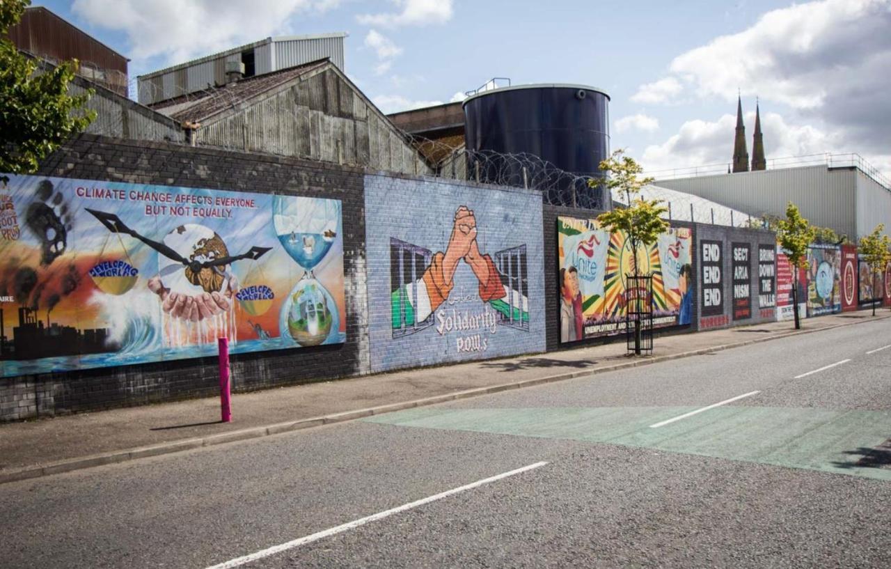 Maire Toireasa - Cosy Refurbished In The Gaeltacht Quarter Belfast