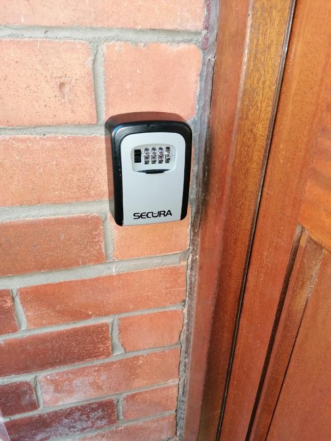 Maire Toireasa - Cosy Refurbished In The Gaeltacht Quarter * Belfast