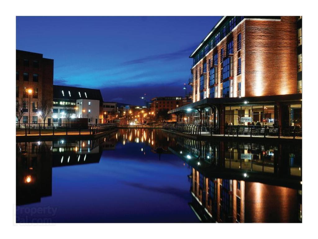 Apartment Aqua Dream Luxury Apartment-coyles Place At Portland 88 Belfast