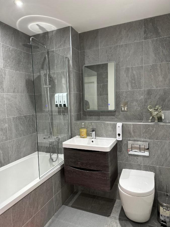 Aqua Dream Luxury Apartment-coyles Place At Portland 88 Apartment