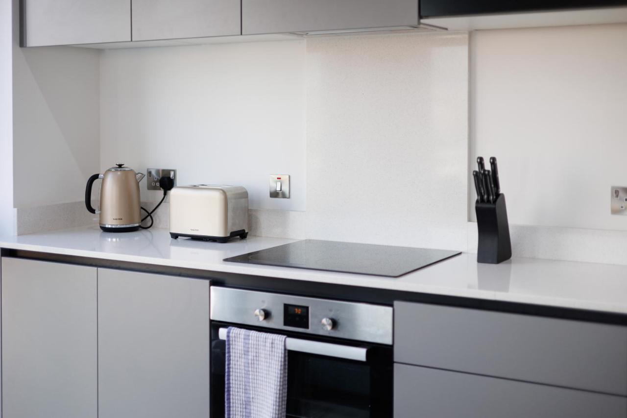 Modern 3 Bedroom Flat In Center With Terrace *