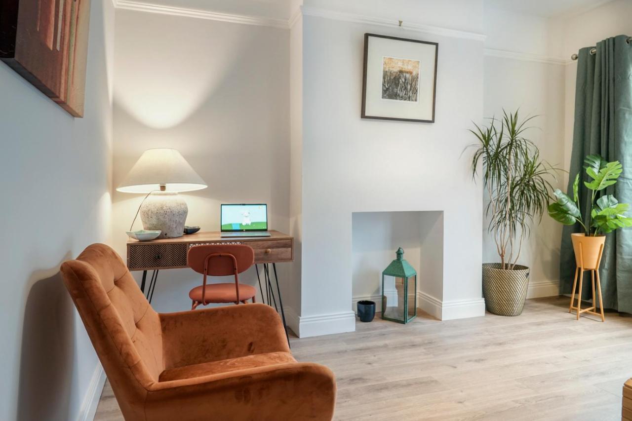 Close To City Centre Stylish 3 Bedroom House Holiday home Belfast