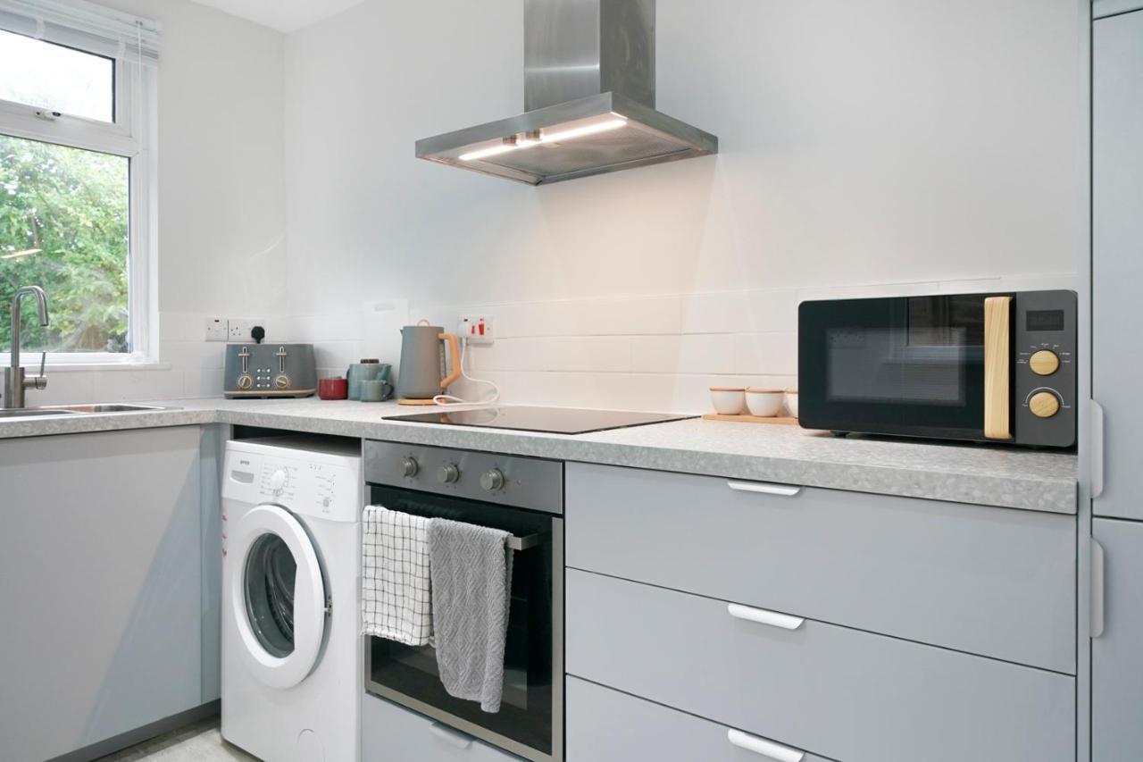 Close To City Centre Stylish 3 Bedroom House Belfast