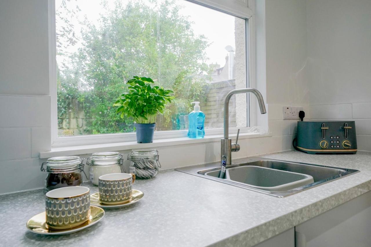 Close To City Centre Stylish 3 Bedroom House