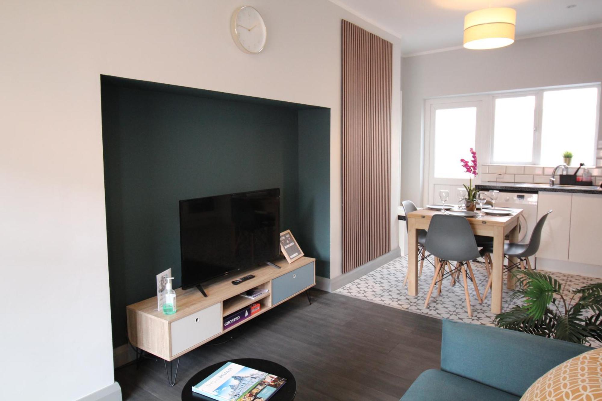 Anjore House - Modern House In Apartment *