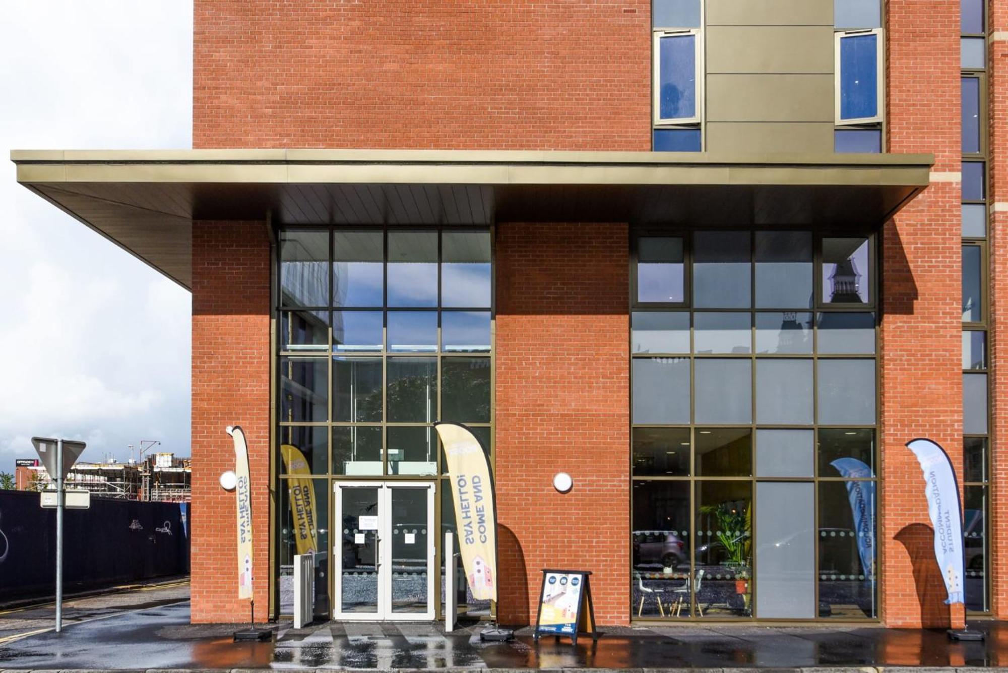 Apartment For Students Only At Great Patrick Street *