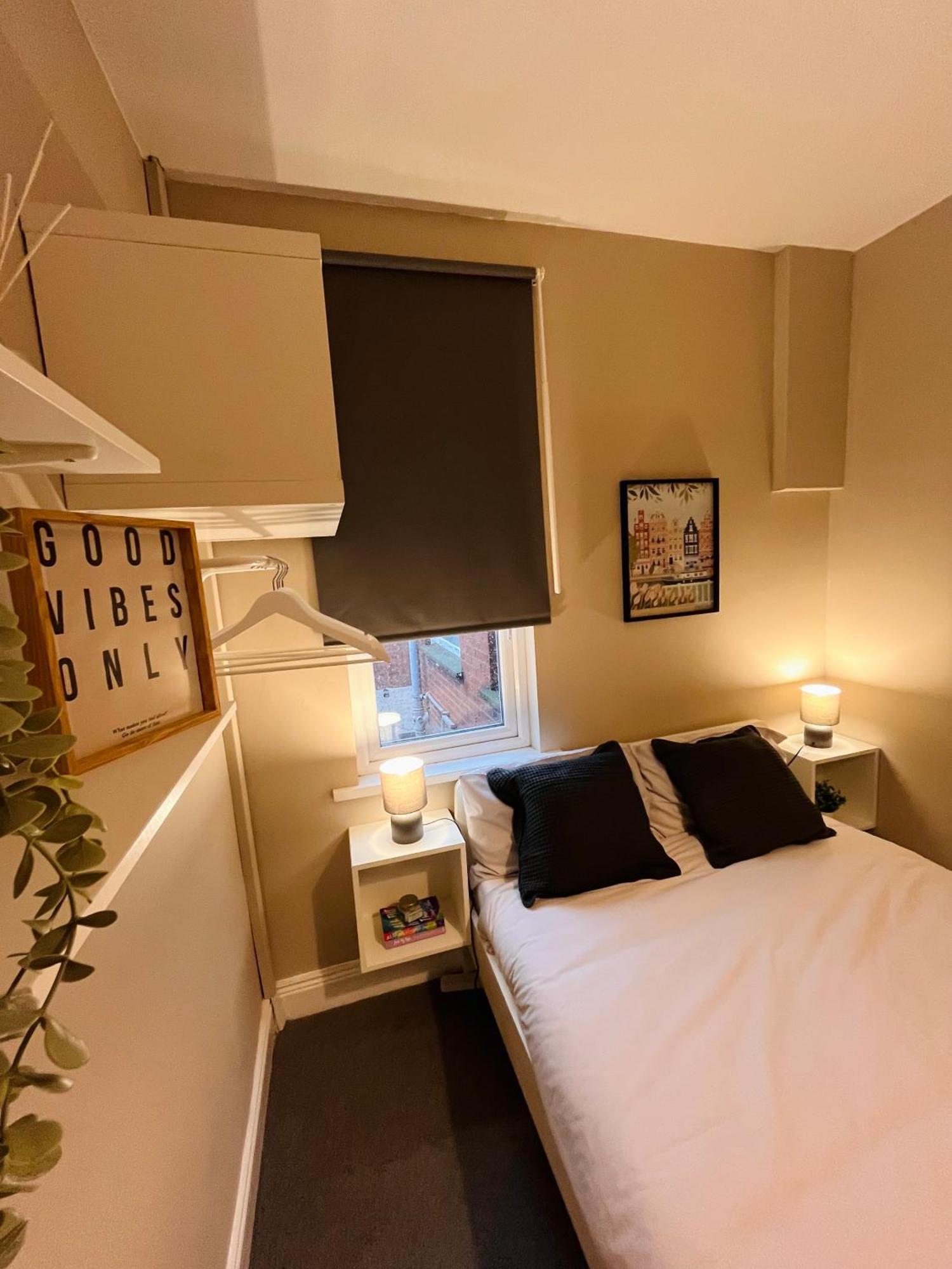 Homestay Kings Bridge Townhouse *