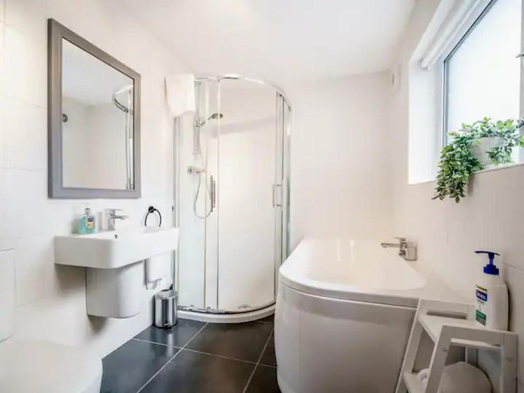 Holiday home Pass The Keys Belmont Bolthole 2 Bed Bars And Eateries Abound Belfast