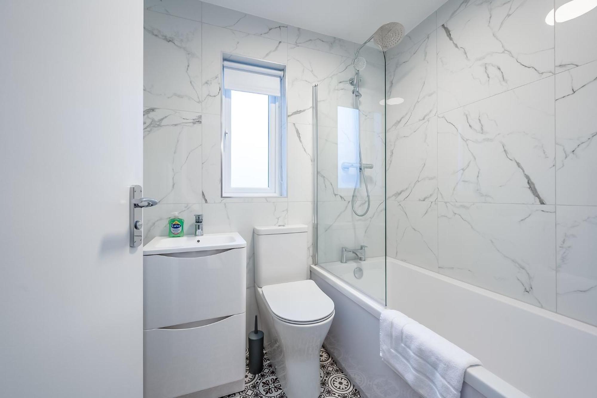 Holiday home Staybynumbers - Centre & Parking Belfast