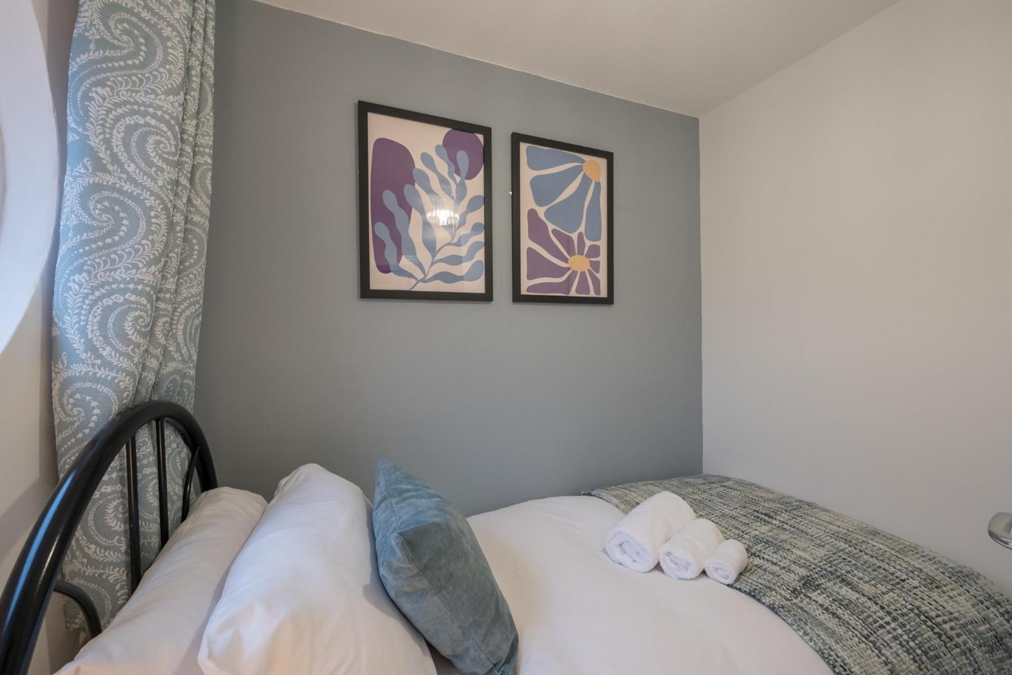 Staybynumbers - Centre & Parking Holiday home *