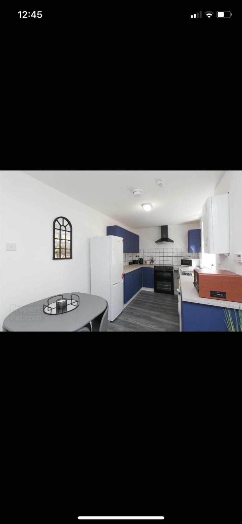 House @ Queens Apartment *